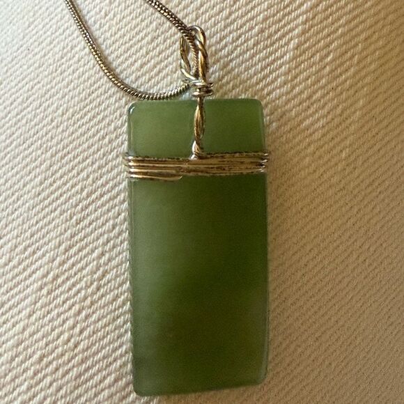 Green Chalcedony Wire Wrapped Pendant on Stainless Steel Chain Necklace. - Picture 4 of 5